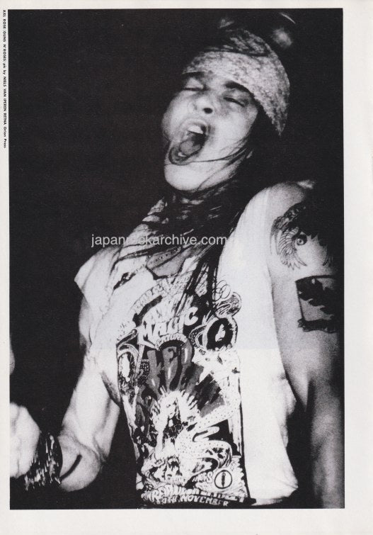 Guns N' Roses 1994/02 Japanese music press cutting clipping - photo pinup - Axl Rose on stage