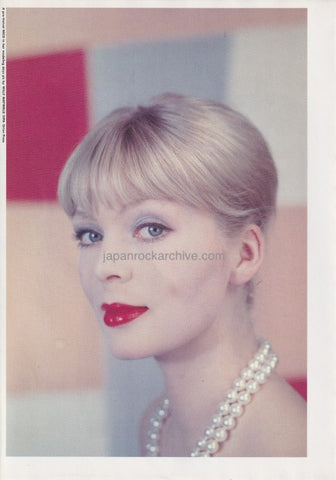 Nico 1994/02 Japanese music press cutting clipping - photo pinup - closeup