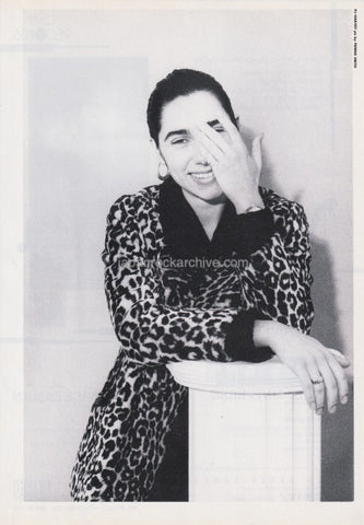 PJ Harvey 1993/11 Japanese music press cutting clipping - photo pinup - leopard print coat